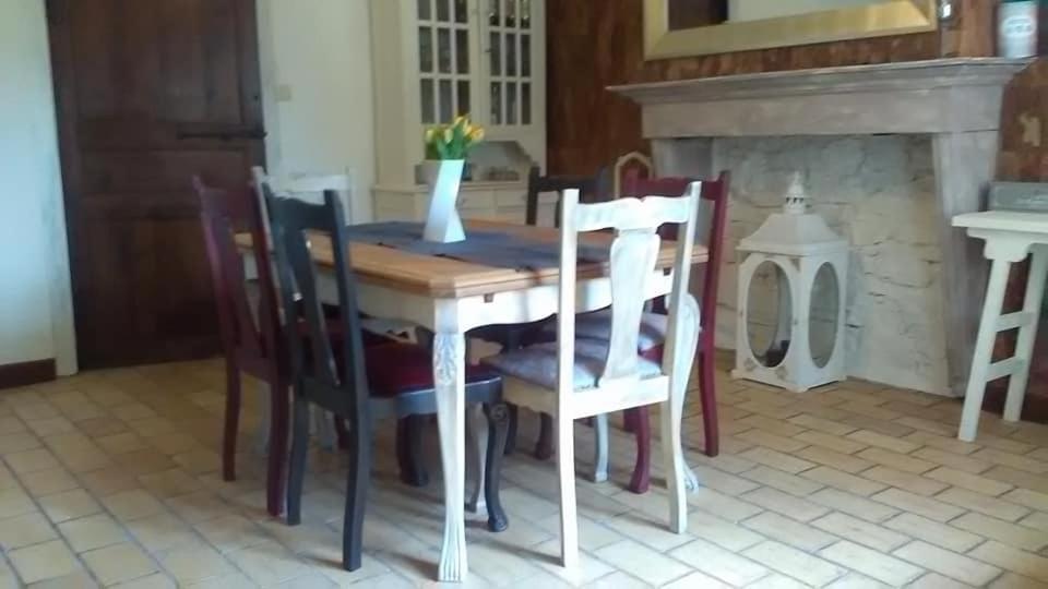 Hotel la Bourgseigneurie à Bourseigne-Vieille Extérieur photo