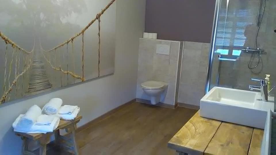 Hotel la Bourgseigneurie à Bourseigne-Vieille Extérieur photo